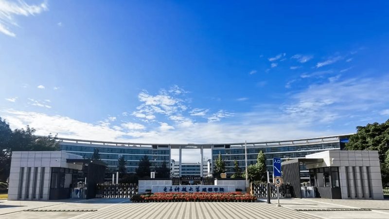 PCBA加工：揭秘其优缺点与行业应用